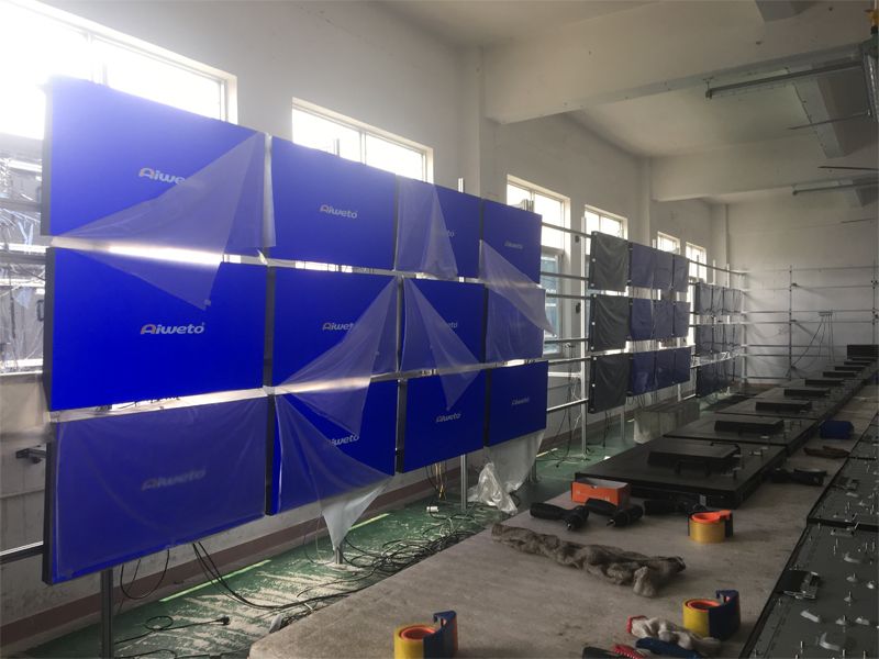 武漢加油!中國(guó)加油!湖北客戶該如何買到有質(zhì)量保障的液晶拼接屏廠家產(chǎn)品?